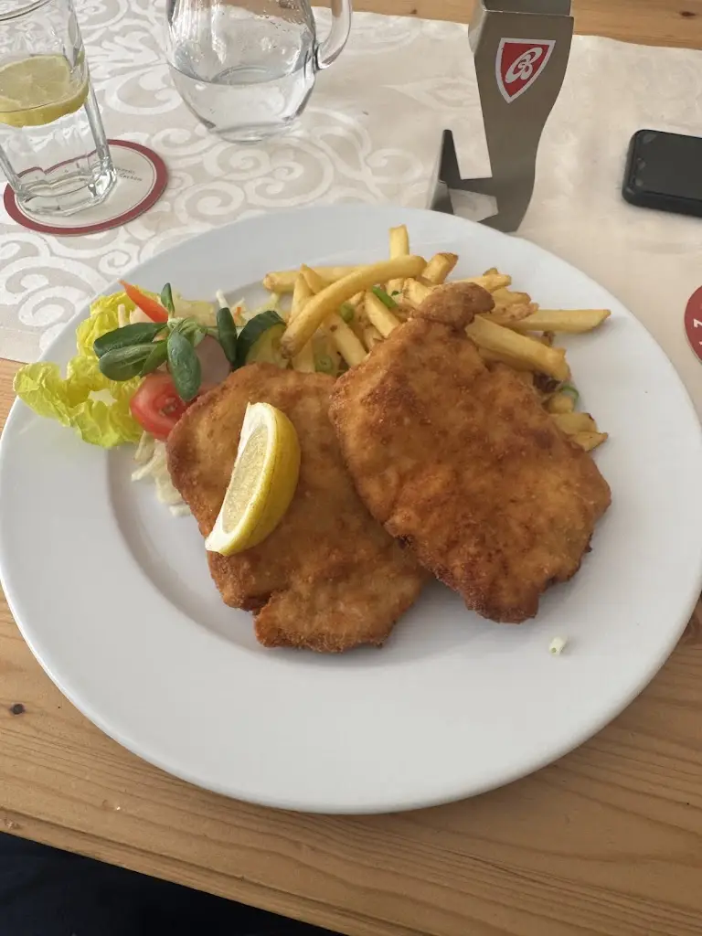 Nicholas Hall_Restaurace u Modrého Slona_Františkovy Lázně_review