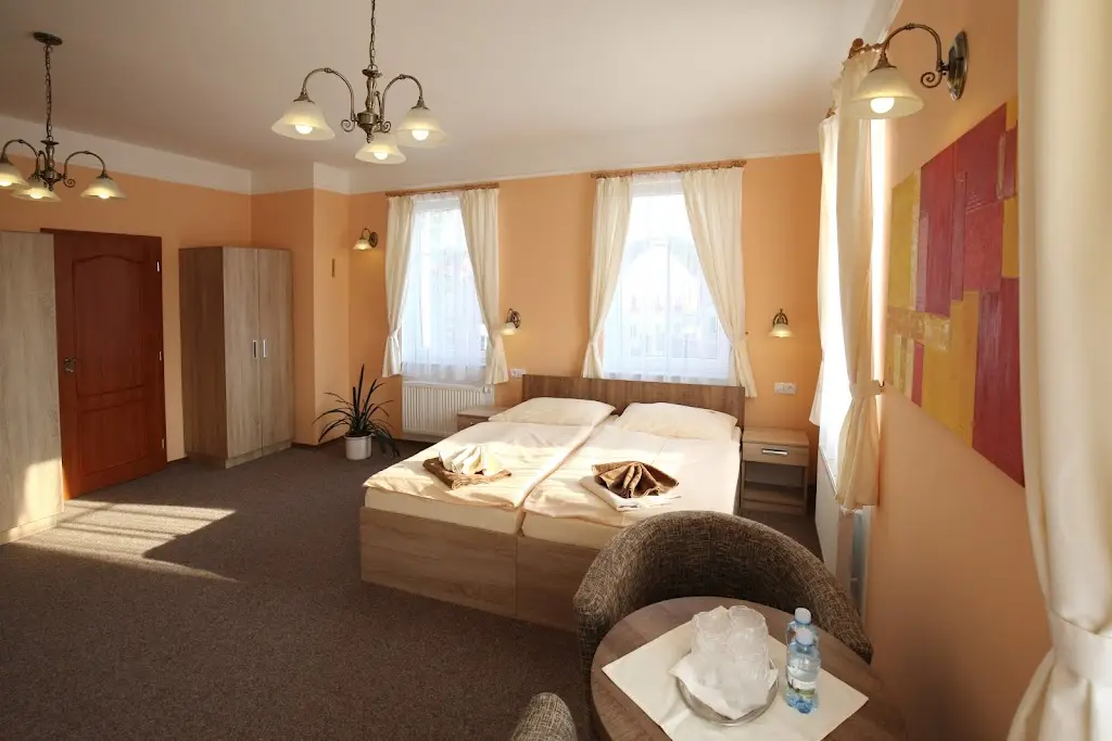 Restaurace -penzion Eduard_Františkovy Lázně_slider_image_2