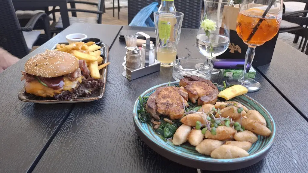 LOUIS' Restaurace_Františkovy Lázně_slider_image_3