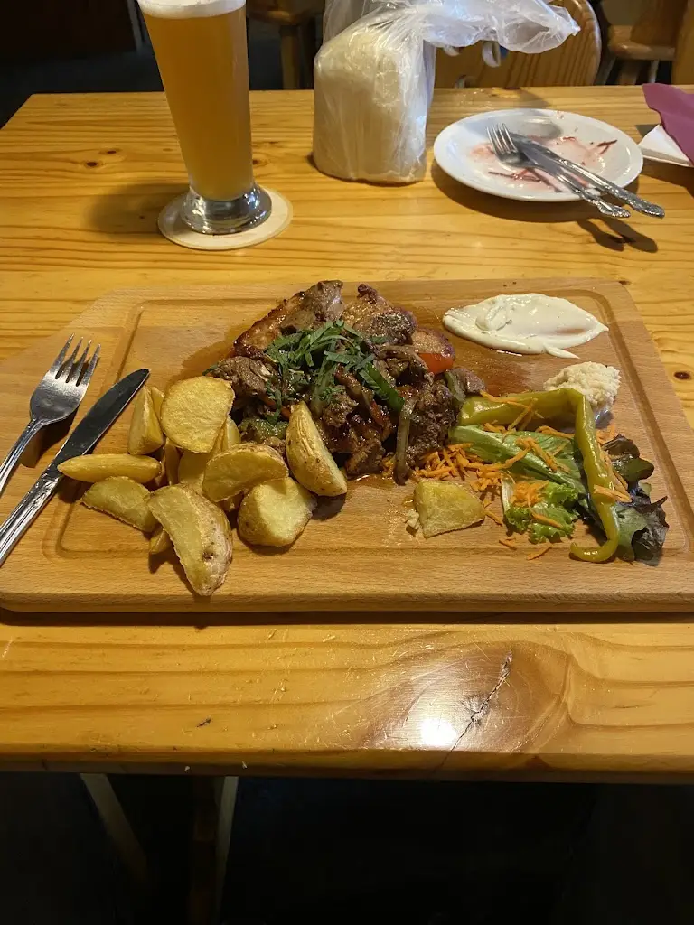 Lars war’s_Goldene Elsa_Hazlov_review