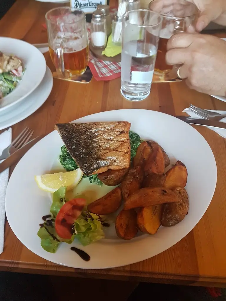 Daniel Ivanov_Restaurant and Boarding House 