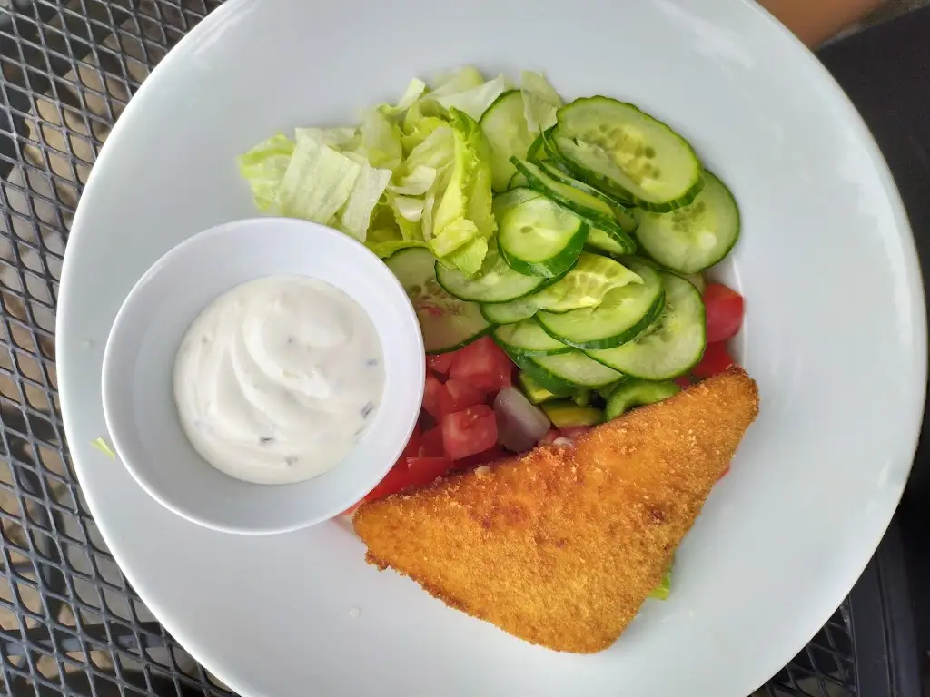 Lucie Kindlova_Bistro NA PŮL CESTY (,,U Páji'')_Hroznětín_review