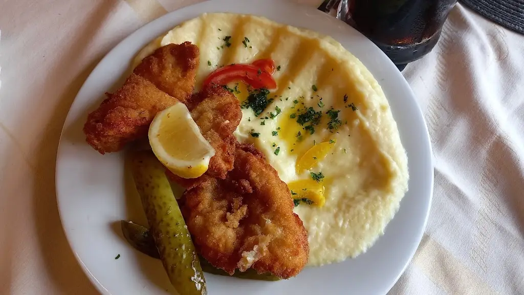 Klára Rodeová_Restaurace Ve Votáčce_Čkyně_review