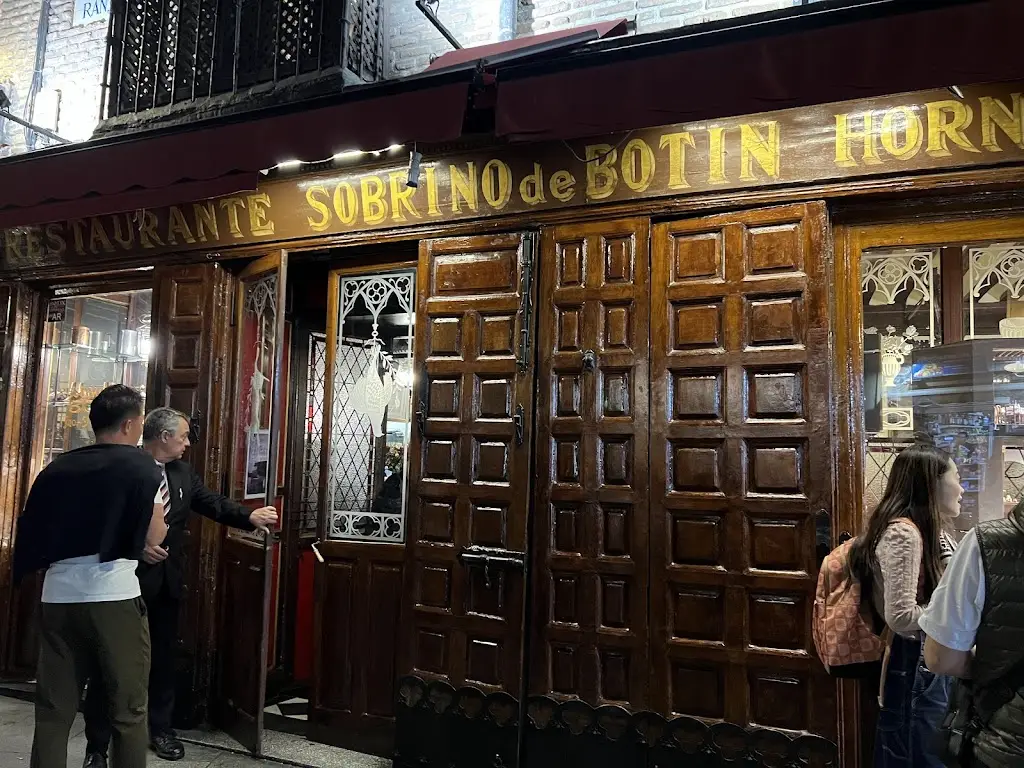 Daniel Woon_Sobrino de Botín_Klášter_review