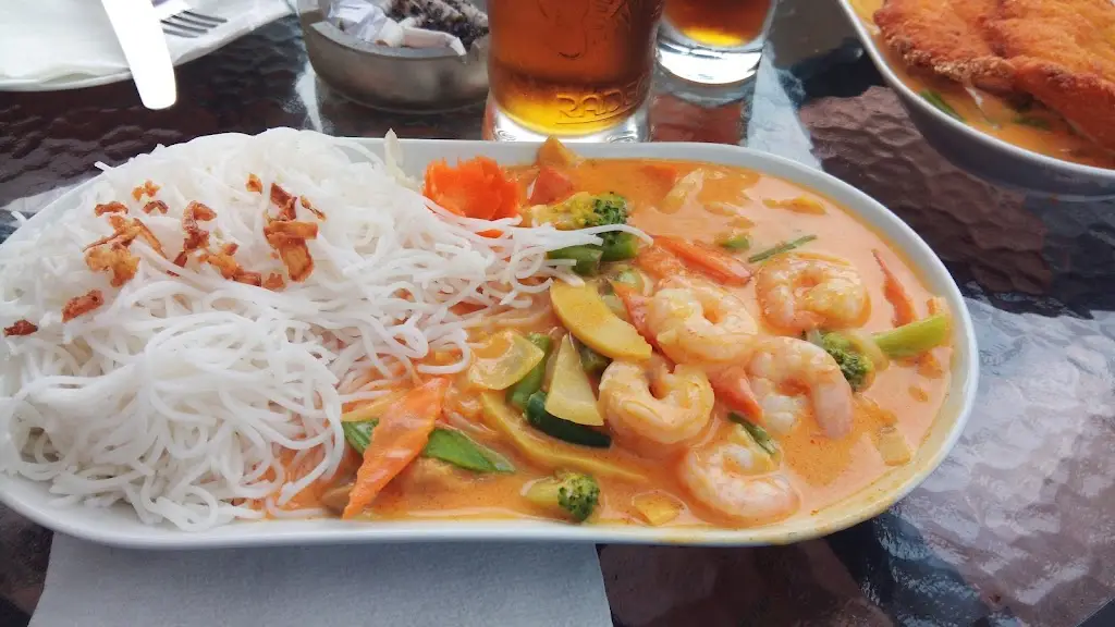 Lạc Viên Restaurant_Hranice_slider_image_2