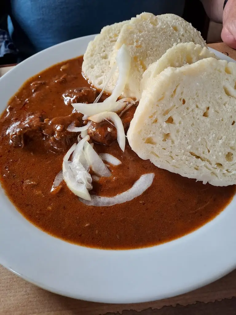 Martina Troeger_Plzeňská Restaurace_Hranice_review