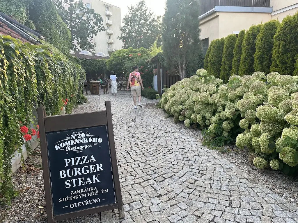 Hong Anh Pham_No.20 Komenského_Dačice_review