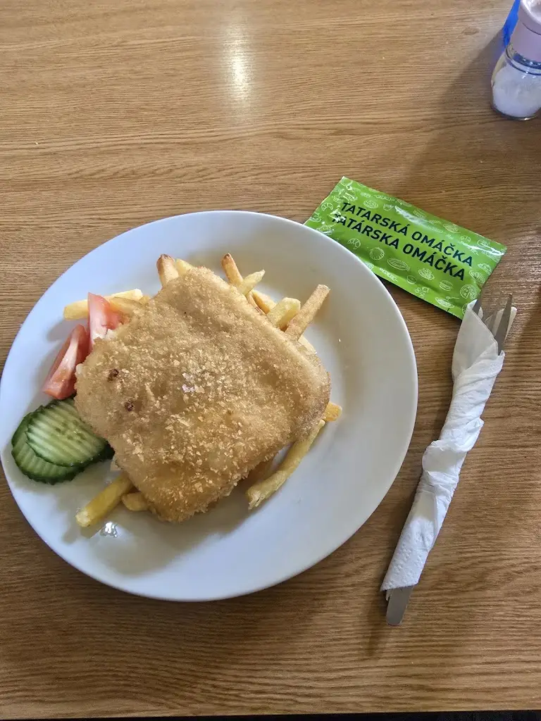 Jan Faigl_Nádražní restaurace_Hranice_review