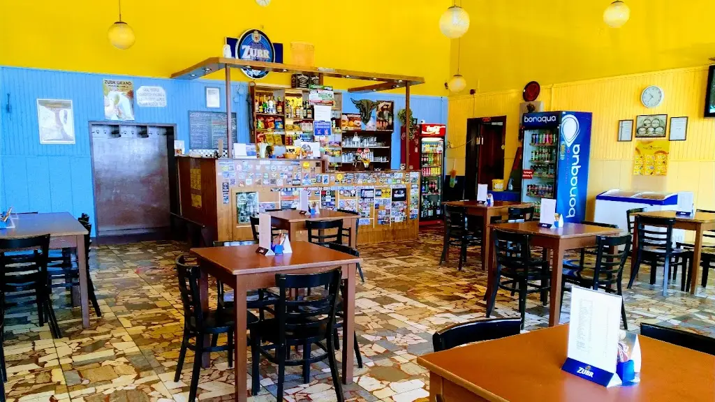 Nádražní restaurace_Hranice_slider_image_1