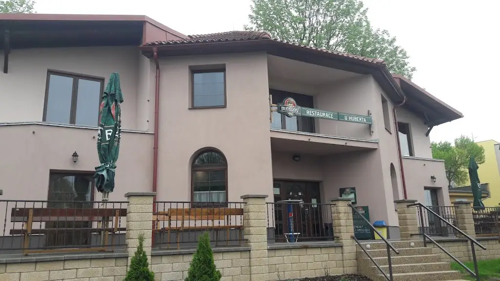 Josef Sokolíček_Restaurace Hubert_Hranice_review