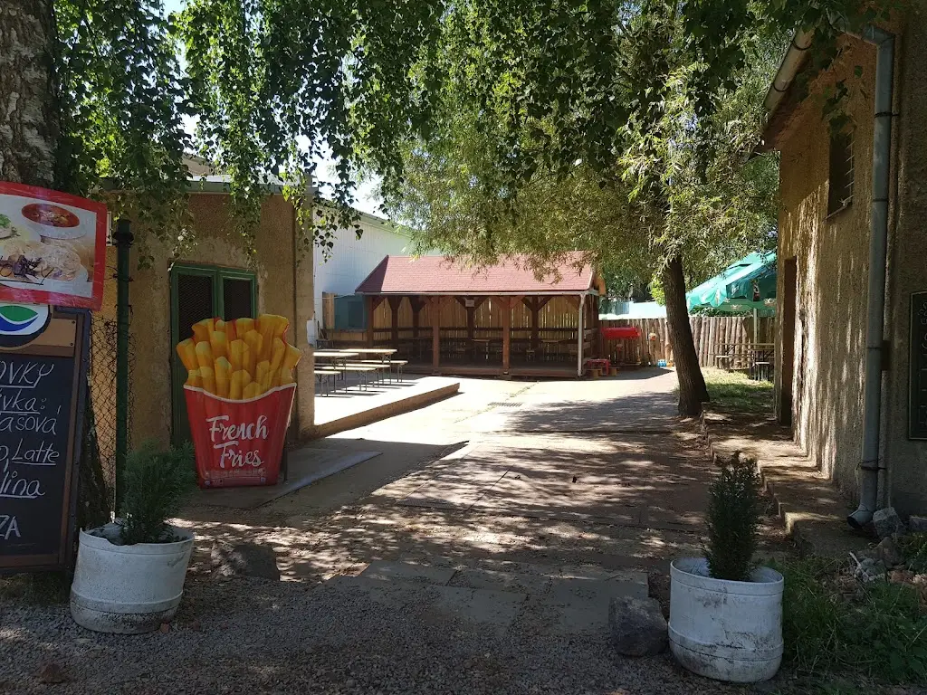 Nicola Hanzalova_Občerstvení U Pražáka_Kynšperk nad Ohří_review