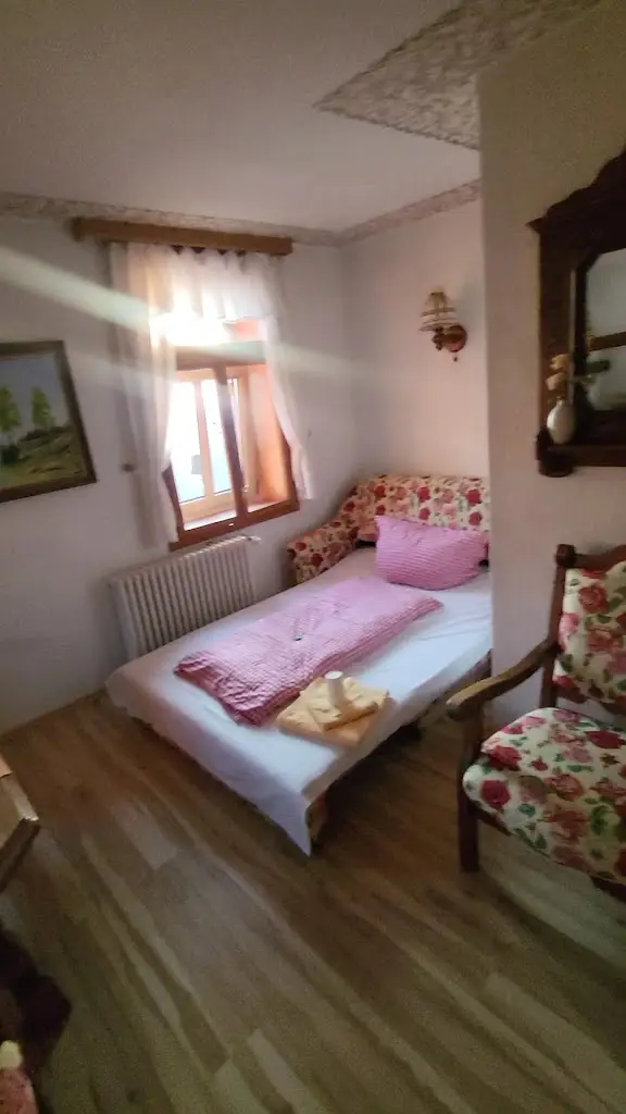 Zach Pickard_Berggasthaus und Pension 