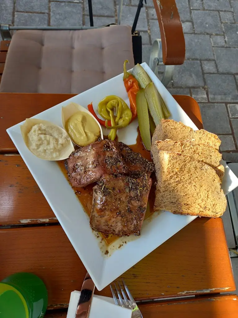 Menu_Rodinný lihovar a restaurace U Bílého koně_Loket_image_2