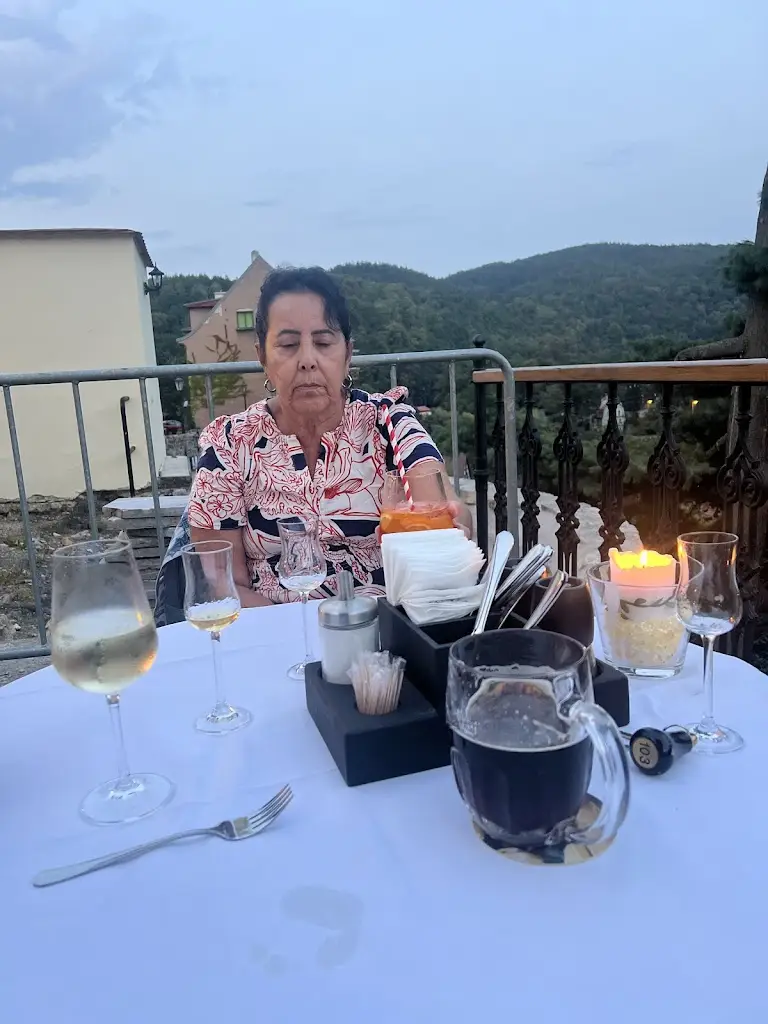 Lukas d'Oro ou Lucas Doro_Rodinný lihovar a restaurace U Bílého koně_Loket_review