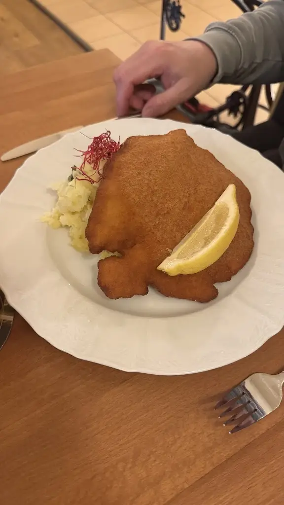 Rodinný lihovar a restaurace U Bílého koně_Loket_slider_image_2