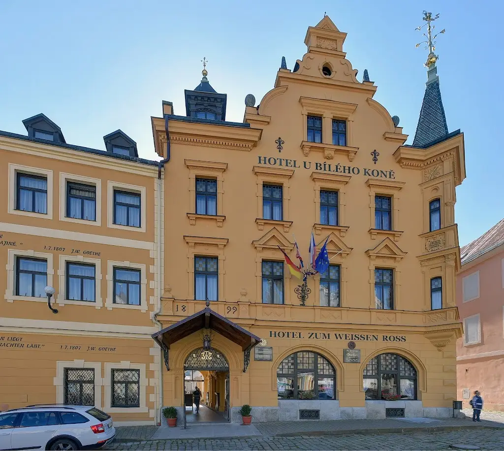 Rodinný lihovar a restaurace U Bílého koně_Loket_slider_image_3