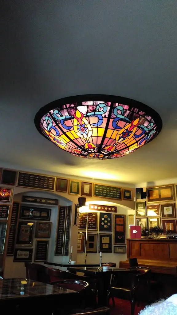 Ioannis Tarlas_Pension Masonic House_Loket_review