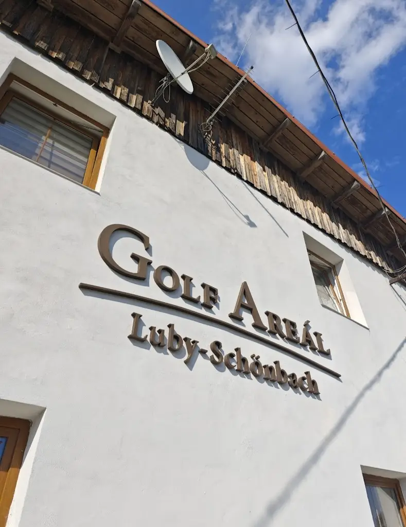 Mic_-_77_Restaurace Na Golfu_Luby_review