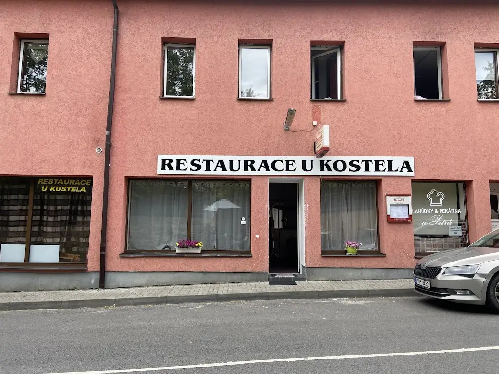 Restaurace u Kostela restaurant in Luby