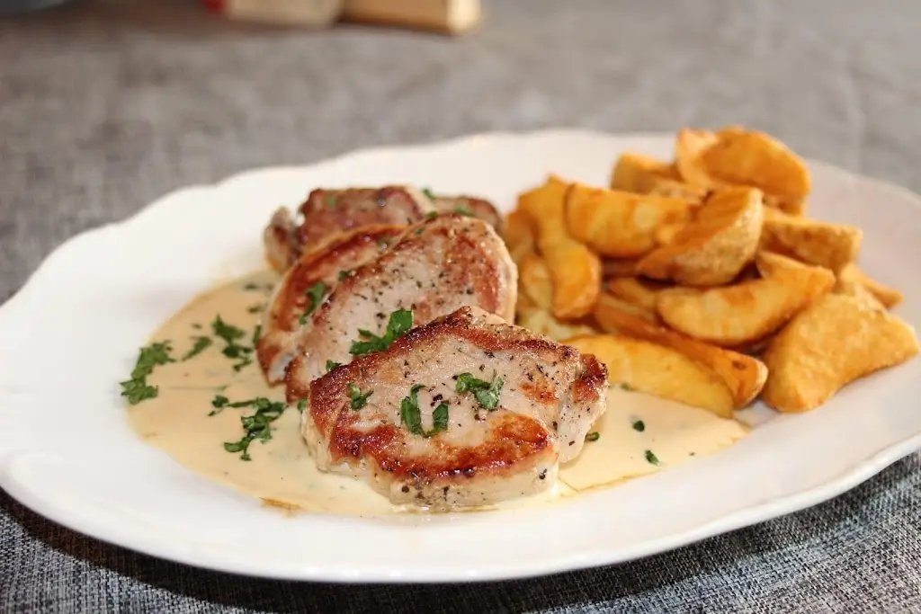 Restaurace u Kostela_Luby_slider_image_3