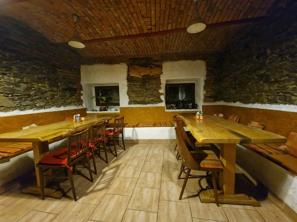 Pizzerie Sklep restaurant in Luby