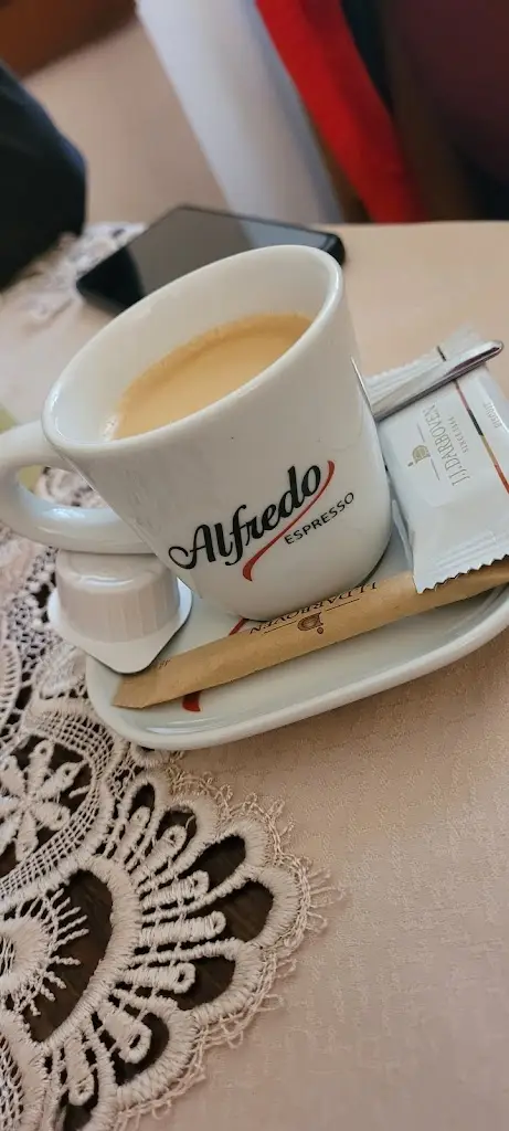 Jaroslav Veselka_Zámecká Kavárna_Lázně Kynžvart_review