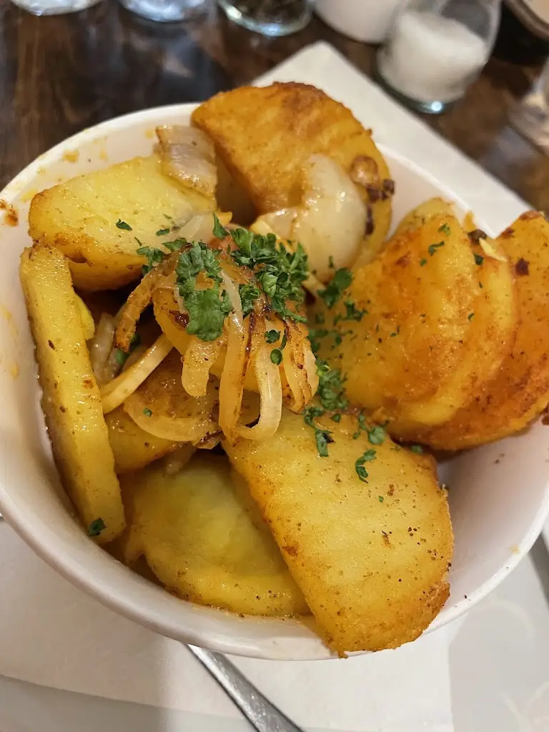 Thiri Zaw_Restaurant Kamenný dvůr_Lázně Kynžvart_recensione