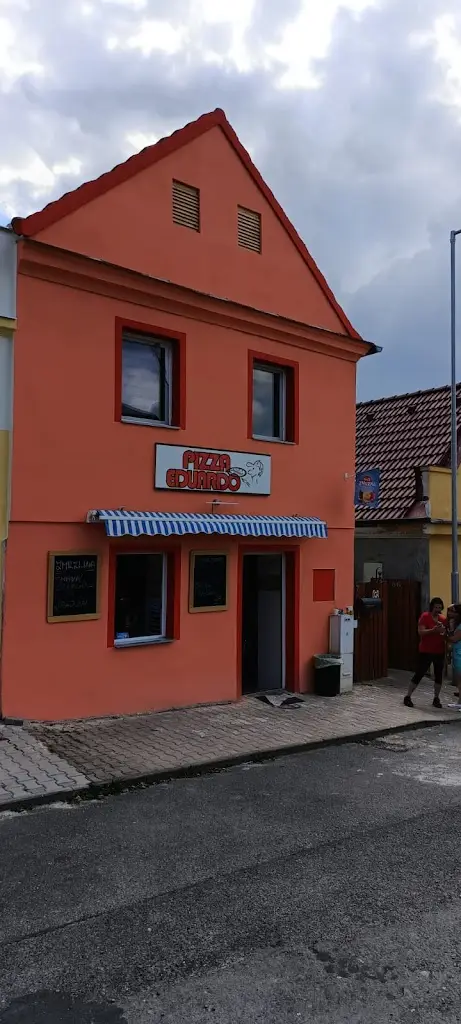 PizzaEduardo_Merklín_slider_image_2