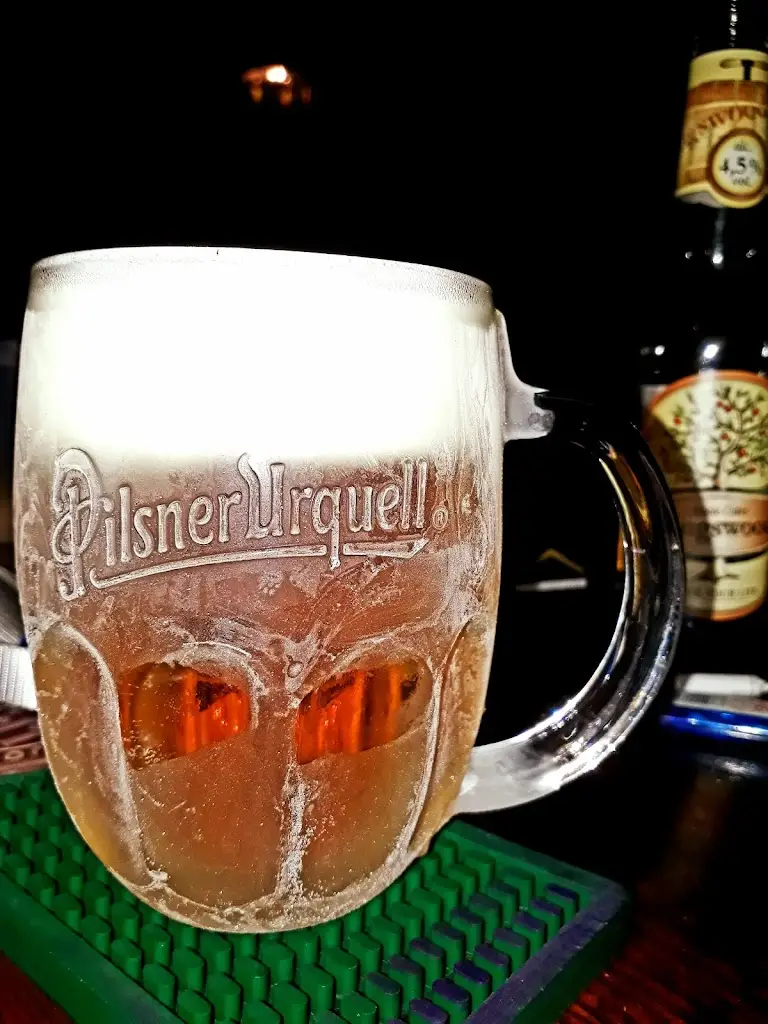 Menu_Bar Bernard_Nová Role_image_1