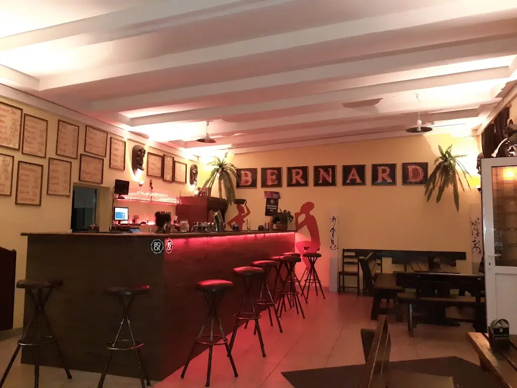 Bar Bernard restaurant in Nová Role