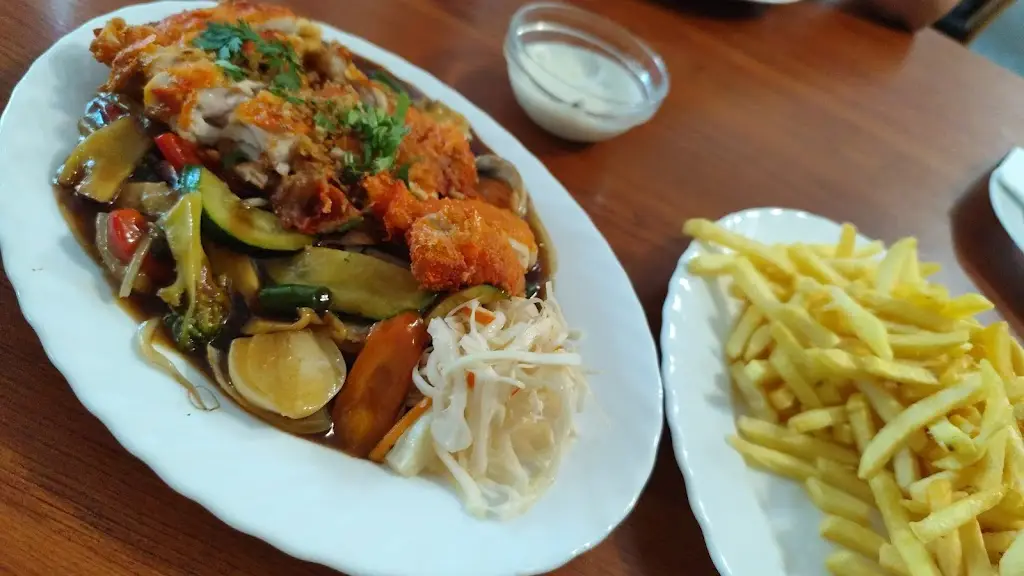 Tomáš Ochodnický_YEN NHI Restaurant_Nejdek_review