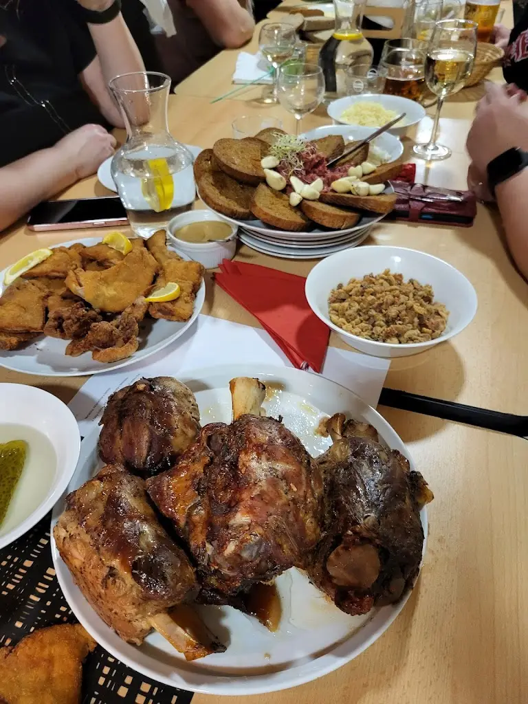 Radek Novák_BUKOVSKÁ HOSPODA_Dolní Bukovsko_review