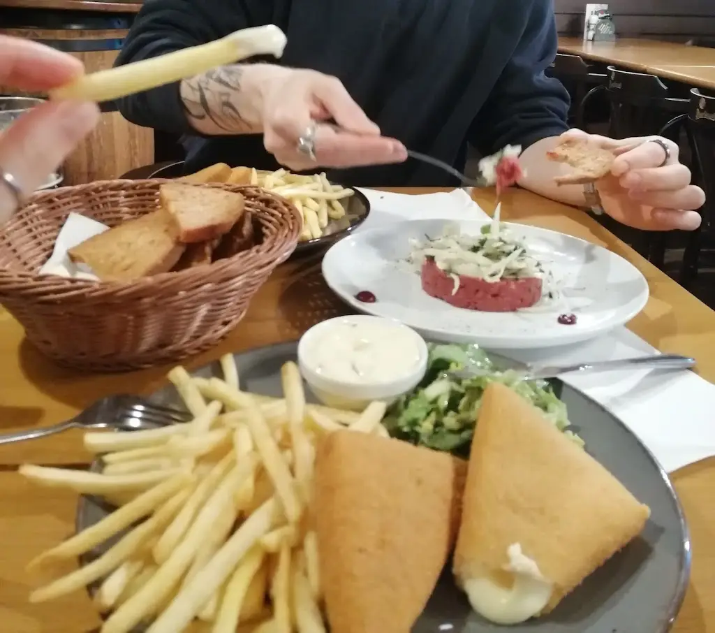 Sonia Chaboud_Pilsner Urquell Original Restaurant - Nároďák_Sadov_review