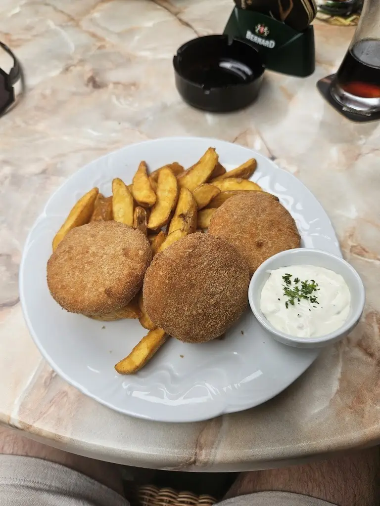 Martin Vávra_Restaurace Pod Komínem_Skalná_review