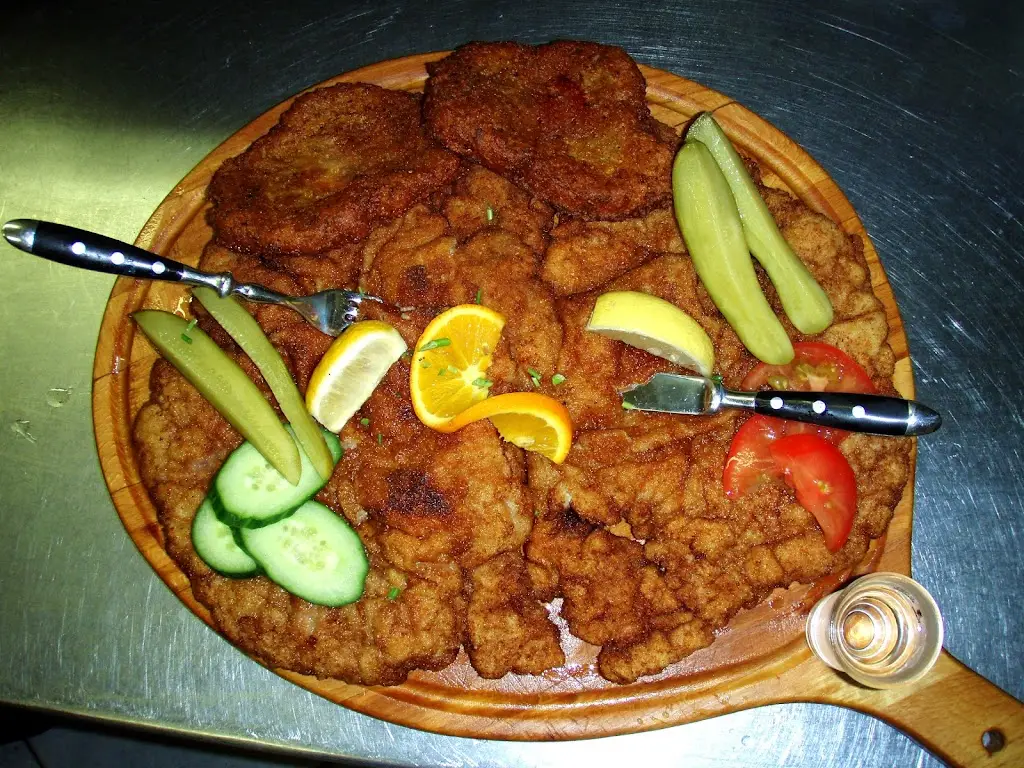 Restaurace Hospůdka na chaloupce_Skalná_slider_image_2