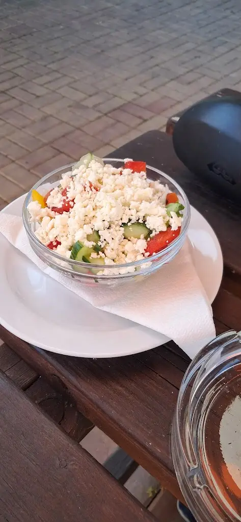 Scott Lewis_Restaurace_Velká Hleďsebe_recensione