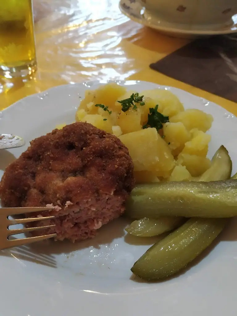 Michael Homola_Restaurace U Formánků_Batelov_review