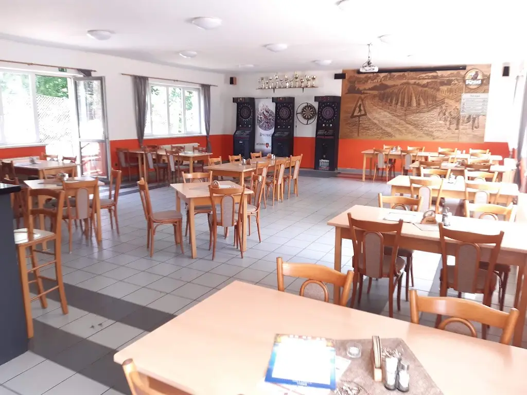 FajnBistro Na hřišti restaurant in Brtnice