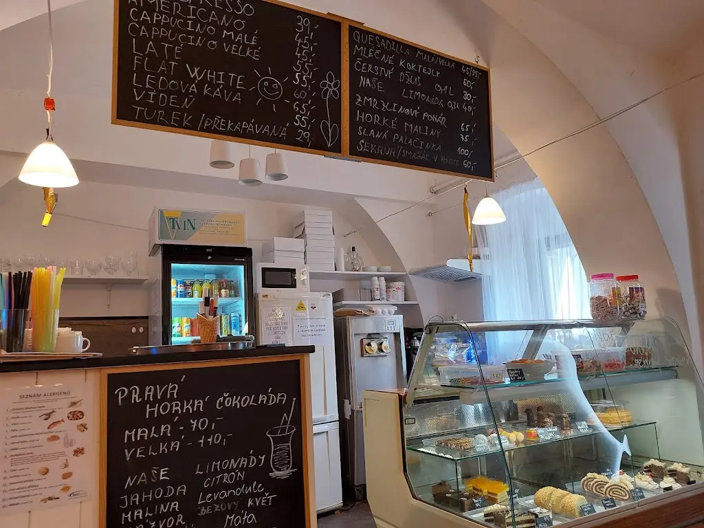 Lenka Raková_Sladký Koutek kavárna a cukrárna_Žlutice_review