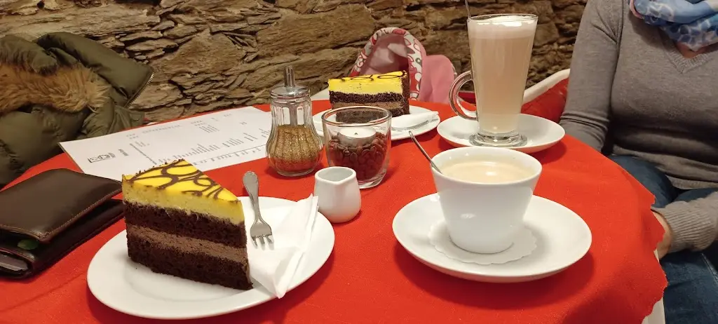 David Pavlicek_Sladký Koutek kavárna a cukrárna_Žlutice_review