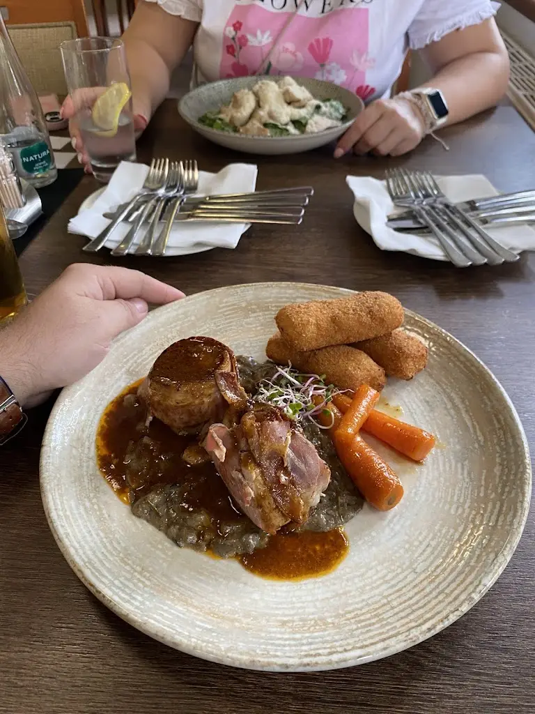 Restaurace Harenda a Pivnice Kozlovna_Bystřice nad Pernštejnem_slider_image_3