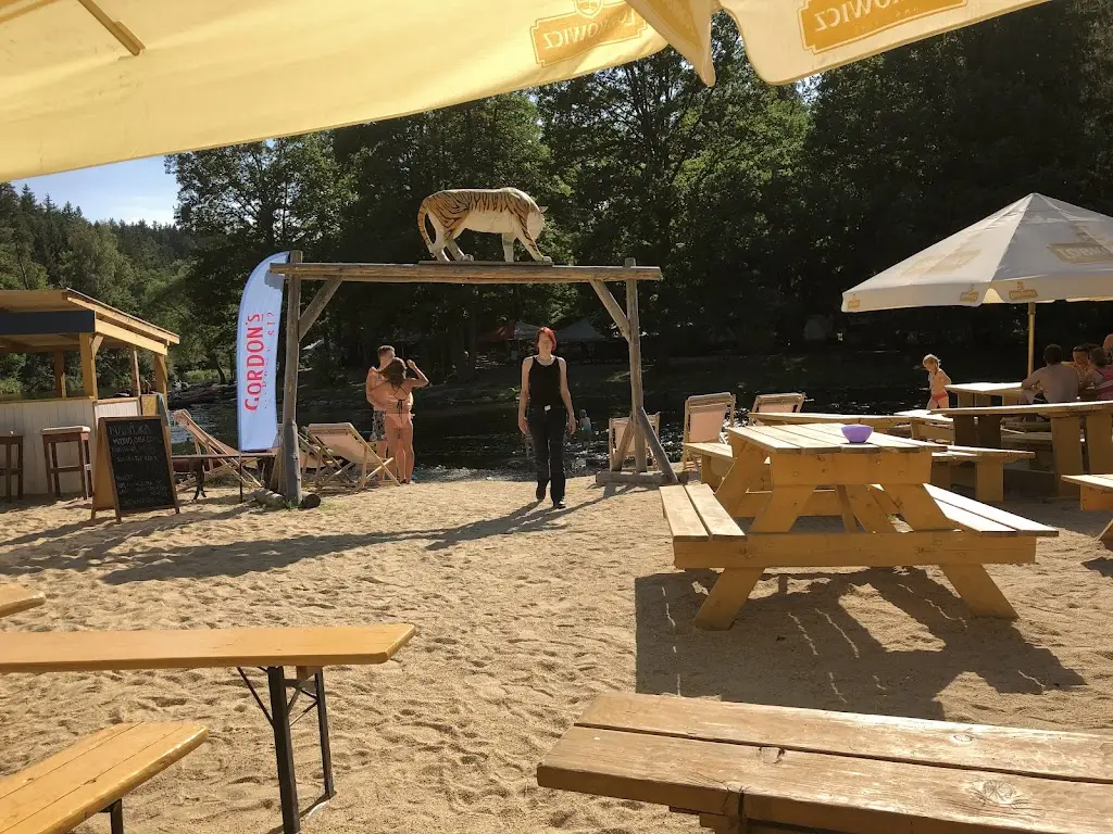 Krištof Ramovš_Občerstvení U Tygra_Dolní Dvořiště_review