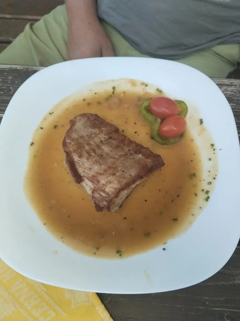 Tom hraje_Motorest 66 Rovné_Bystřice nad Pernštejnem_review