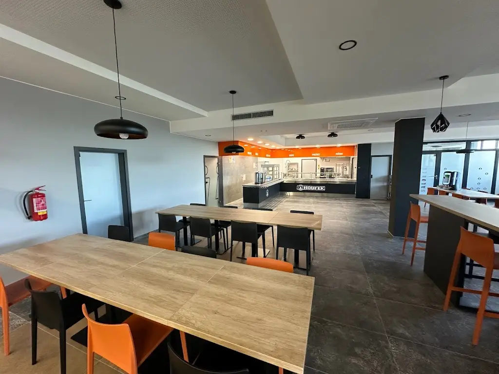 bistro Tovarna restaurant in Golčův Jeníkov