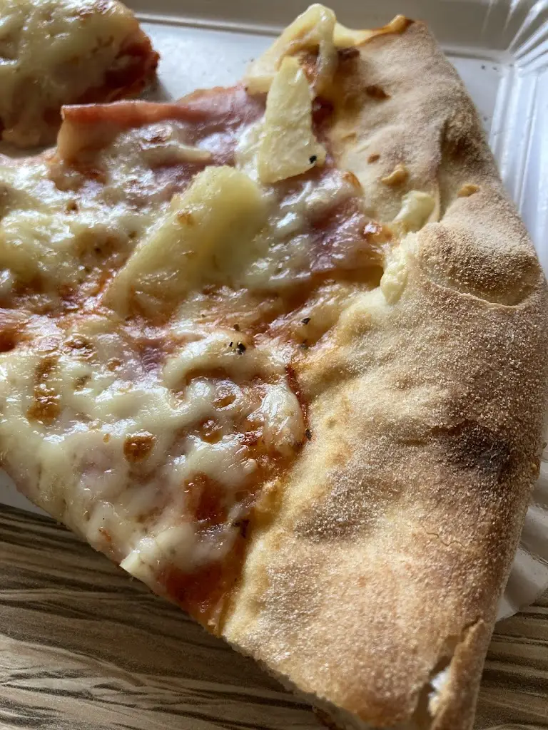 Teodora Valcheva_Pizza Nonno_Golčův Jeníkov_recensione