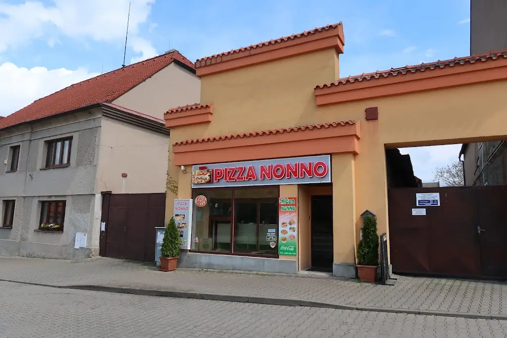 Pizza Nonno_Golčův Jeníkov_slider_image_1