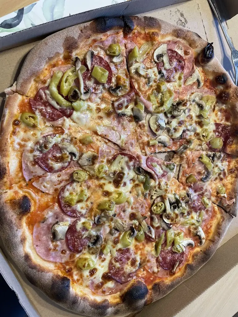 Pizza Nonno_Golčův Jeníkov_slider_image_2