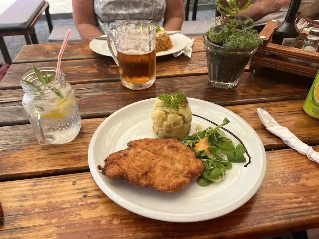 Občerstvení U Mostu_Herálec_slider_image_2