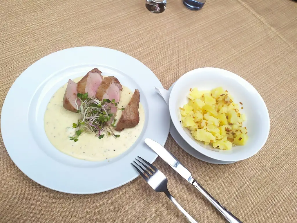 Restaurant Sport-V-Hotel_Hrotovice_slider_image_2