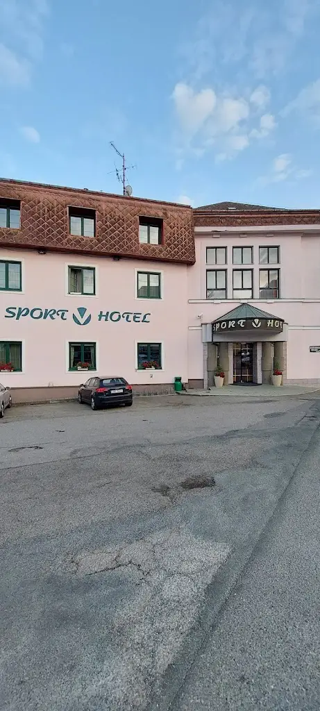 Restaurant Sport-V-Hotel_Hrotovice_slider_image_3